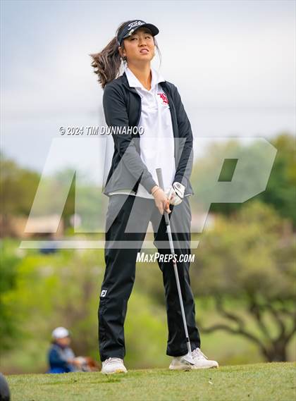 Thumbnail 3 in UIL Golf 5A Region 4 District 25 Tournament photogallery.