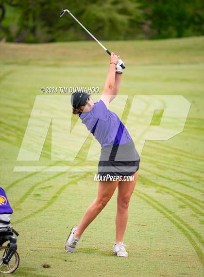 Thumbnail 1 in UIL Golf 5A Region 4 District 25 Tournament photogallery.