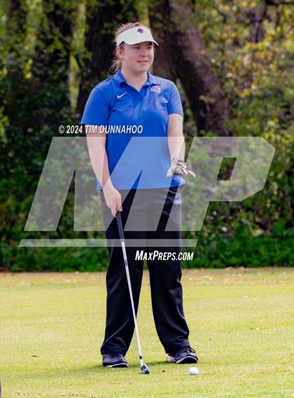 Thumbnail 2 in UIL Golf 5A Region 4 District 25 Tournament photogallery.