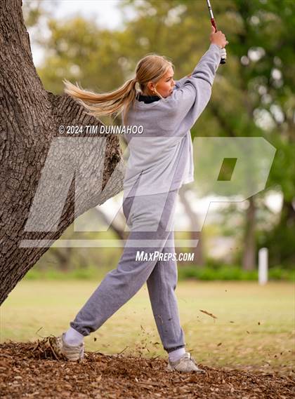 Thumbnail 3 in UIL Golf 5A Region 4 District 25 Tournament photogallery.