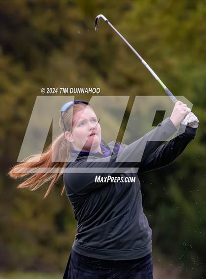Thumbnail 1 in UIL Golf 5A Region 4 District 25 Tournament photogallery.