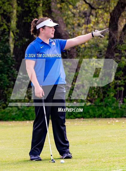 Thumbnail 3 in UIL Golf 5A Region 4 District 25 Tournament photogallery.