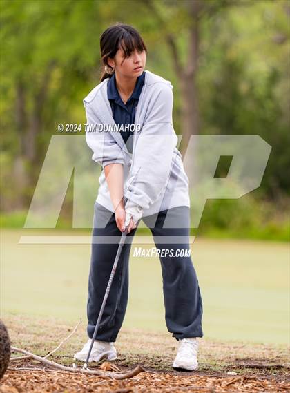 Thumbnail 2 in UIL Golf 5A Region 4 District 25 Tournament photogallery.
