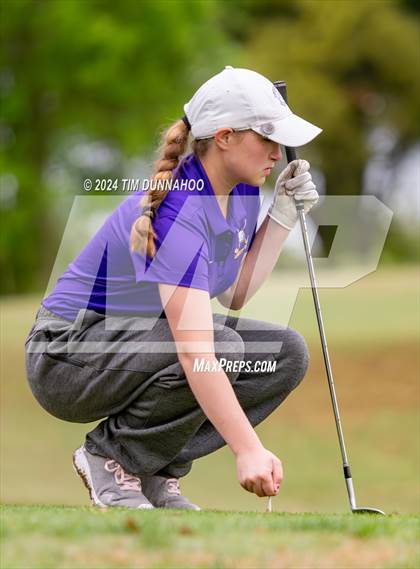 Thumbnail 1 in UIL Golf 5A Region 4 District 25 Tournament photogallery.