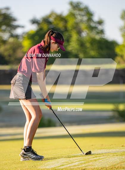 Thumbnail 1 in UIL Golf 5A Region 4 District 25 Tournament photogallery.