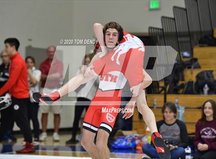 Thumbnail 2 in Houston Private School Dual Championships photogallery.
