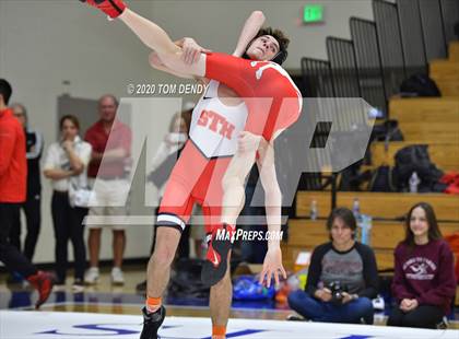 Thumbnail 3 in Houston Private School Dual Championships photogallery.