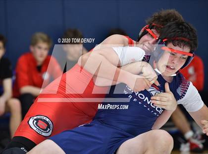 Thumbnail 2 in Houston Private School Dual Championships photogallery.