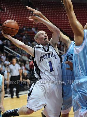 Thumbnail 2 in Maranatha Christian vs. Foothills Christian (CIF SDS D5 Final) photogallery.