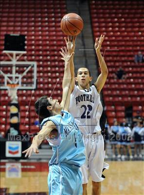Thumbnail 2 in Maranatha Christian vs. Foothills Christian (CIF SDS D5 Final) photogallery.