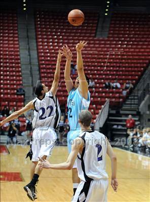 Thumbnail 3 in Maranatha Christian vs. Foothills Christian (CIF SDS D5 Final) photogallery.