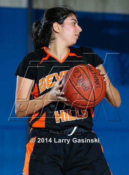 Thumbnail 3 in Beverly Hills @ Saugus photogallery.