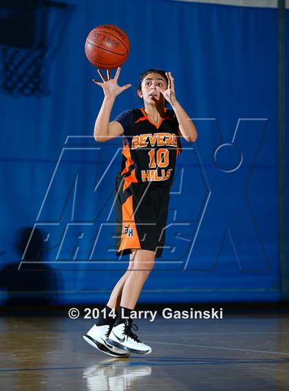 Thumbnail 3 in Beverly Hills @ Saugus photogallery.