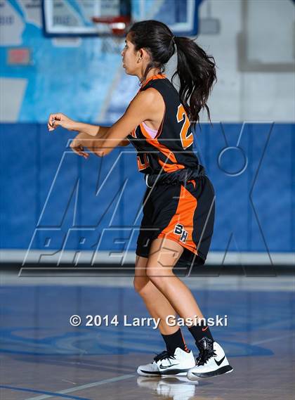 Thumbnail 2 in Beverly Hills @ Saugus photogallery.