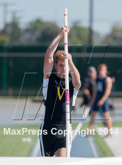 Thumbnail 1 in CIF SS Track and Field Masters Meet (Boys Events) photogallery.