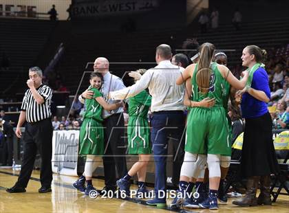 Thumbnail 3 in ThunderRidge vs. Highlands Ranch (CHSAA 5A Final) photogallery.