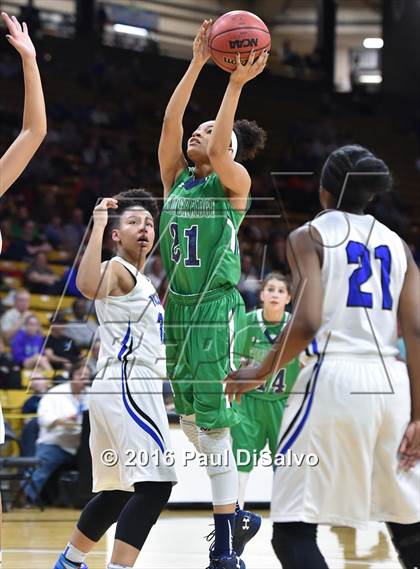 Thumbnail 3 in ThunderRidge vs. Highlands Ranch (CHSAA 5A Final) photogallery.