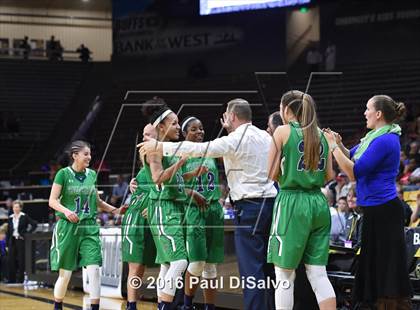 Thumbnail 1 in ThunderRidge vs. Highlands Ranch (CHSAA 5A Final) photogallery.