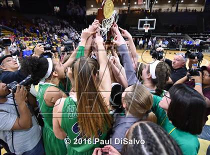 Thumbnail 2 in ThunderRidge vs. Highlands Ranch (CHSAA 5A Final) photogallery.