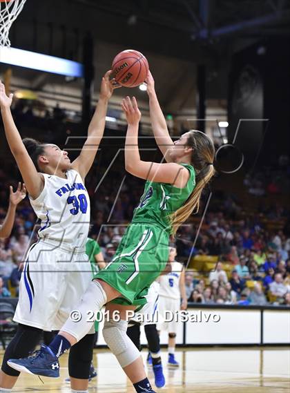 Thumbnail 2 in ThunderRidge vs. Highlands Ranch (CHSAA 5A Final) photogallery.