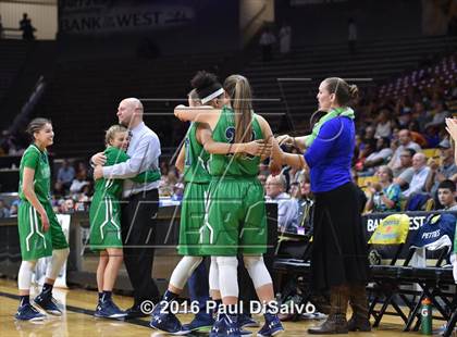 Thumbnail 3 in ThunderRidge vs. Highlands Ranch (CHSAA 5A Final) photogallery.