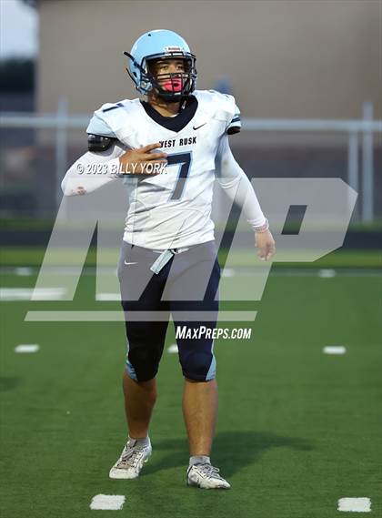 Thumbnail 2 in Grand Saline vs West Rusk photogallery.