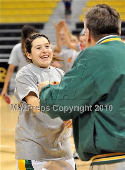 Thumbnail 1 in St. Joseph vs. Windward (CIF SS D4A Final) photogallery.