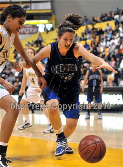 Thumbnail 3 in St. Joseph vs. Windward (CIF SS D4A Final) photogallery.
