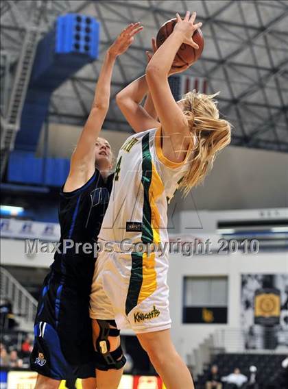 Thumbnail 2 in St. Joseph vs. Windward (CIF SS D4A Final) photogallery.