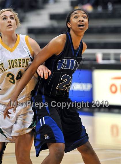 Thumbnail 1 in St. Joseph vs. Windward (CIF SS D4A Final) photogallery.