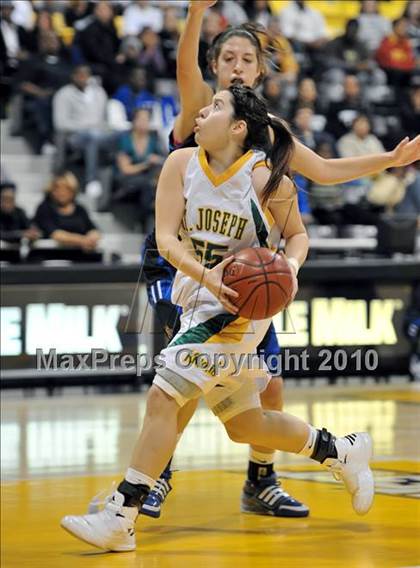 Thumbnail 1 in St. Joseph vs. Windward (CIF SS D4A Final) photogallery.