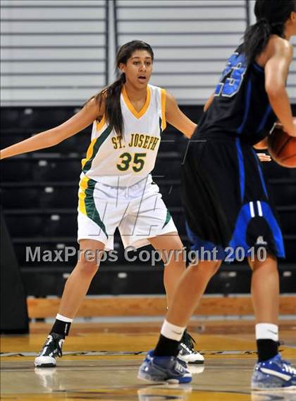 Thumbnail 2 in St. Joseph vs. Windward (CIF SS D4A Final) photogallery.