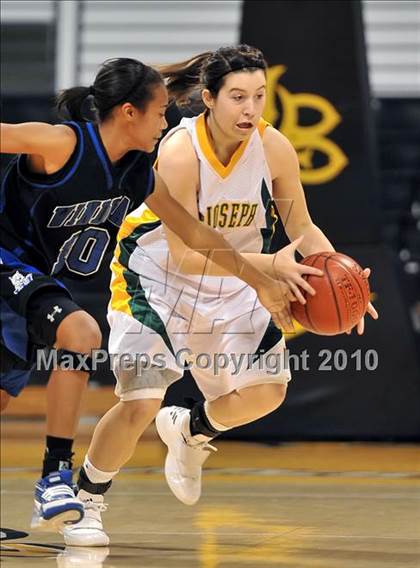 Thumbnail 1 in St. Joseph vs. Windward (CIF SS D4A Final) photogallery.