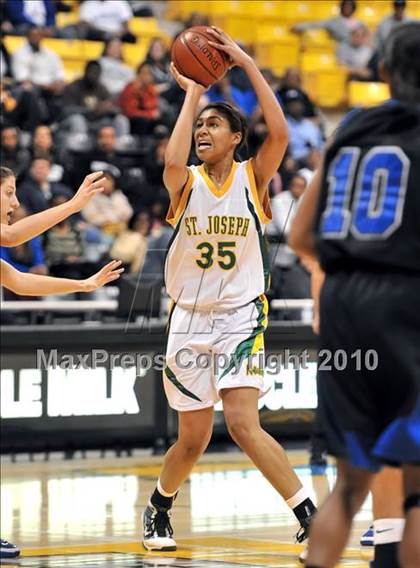 Thumbnail 3 in St. Joseph vs. Windward (CIF SS D4A Final) photogallery.