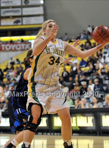 Thumbnail 2 in St. Joseph vs. Windward (CIF SS D4A Final) photogallery.