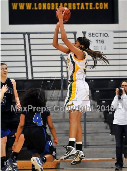 Thumbnail 3 in St. Joseph vs. Windward (CIF SS D4A Final) photogallery.