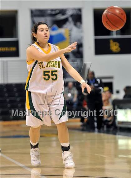 Thumbnail 3 in St. Joseph vs. Windward (CIF SS D4A Final) photogallery.
