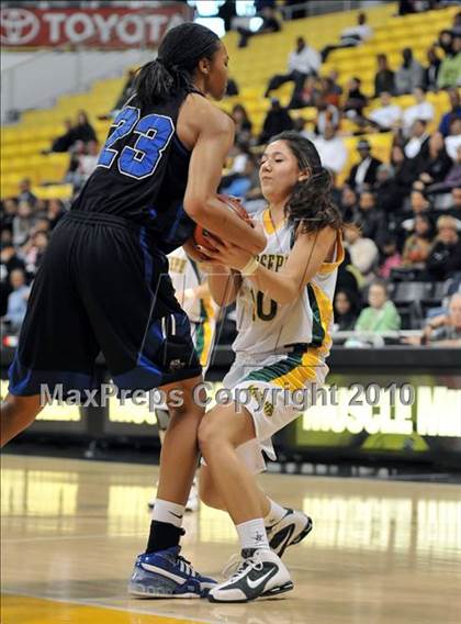Thumbnail 3 in St. Joseph vs. Windward (CIF SS D4A Final) photogallery.