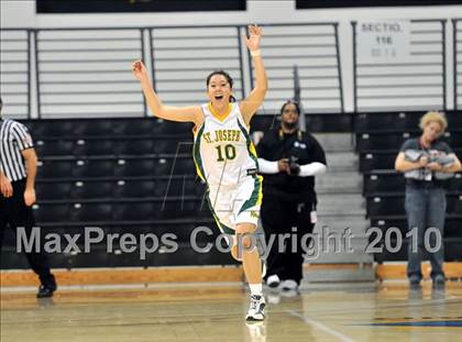 Thumbnail 3 in St. Joseph vs. Windward (CIF SS D4A Final) photogallery.