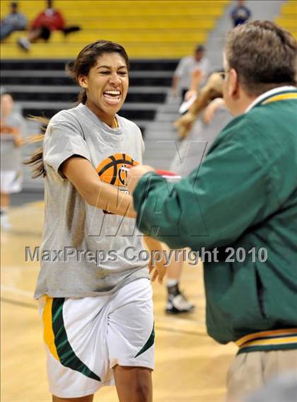 Thumbnail 1 in St. Joseph vs. Windward (CIF SS D4A Final) photogallery.