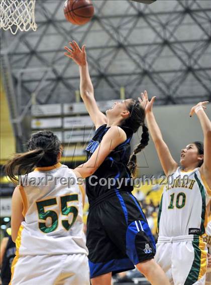 Thumbnail 2 in St. Joseph vs. Windward (CIF SS D4A Final) photogallery.