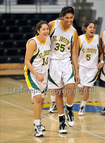 Thumbnail 1 in St. Joseph vs. Windward (CIF SS D4A Final) photogallery.