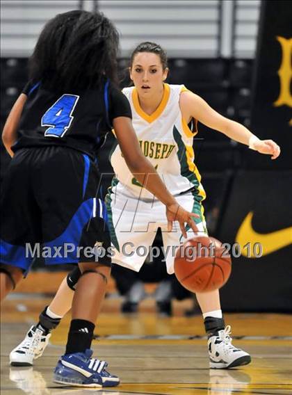 Thumbnail 2 in St. Joseph vs. Windward (CIF SS D4A Final) photogallery.