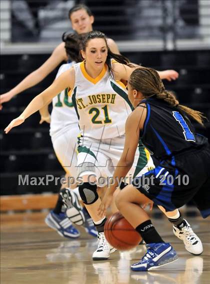 Thumbnail 1 in St. Joseph vs. Windward (CIF SS D4A Final) photogallery.