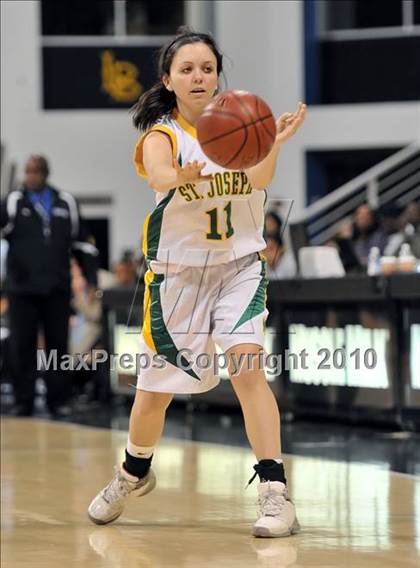 Thumbnail 2 in St. Joseph vs. Windward (CIF SS D4A Final) photogallery.