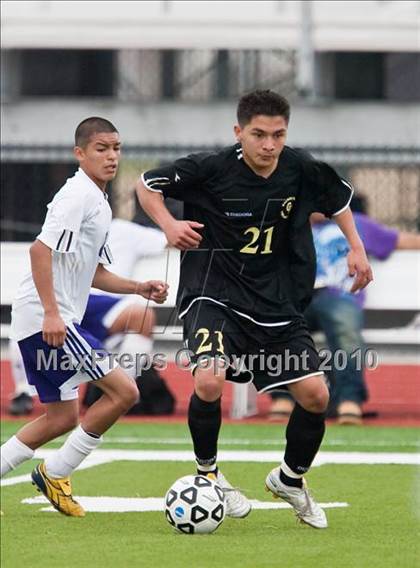 Thumbnail 2 in Angleton vs Galena Park (Angleton Wildcat Invitational) photogallery.