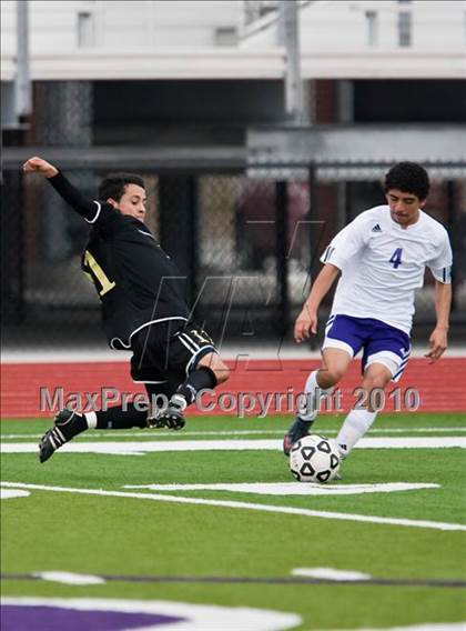 Thumbnail 2 in Angleton vs Galena Park (Angleton Wildcat Invitational) photogallery.