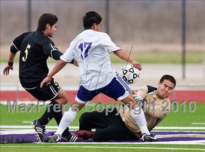 Thumbnail 3 in Angleton vs Galena Park (Angleton Wildcat Invitational) photogallery.