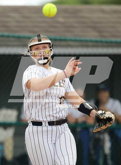 Thumbnail 3 in Olentangy Liberty vs Lancaster (OHSAA D1 District Final) photogallery.