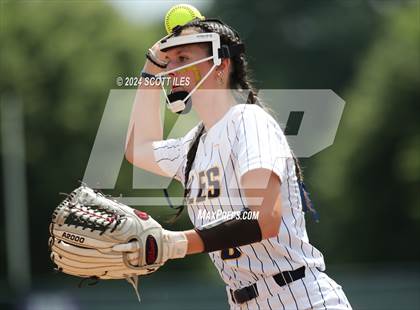 Thumbnail 2 in Olentangy Liberty vs Lancaster (OHSAA D1 District Final) photogallery.